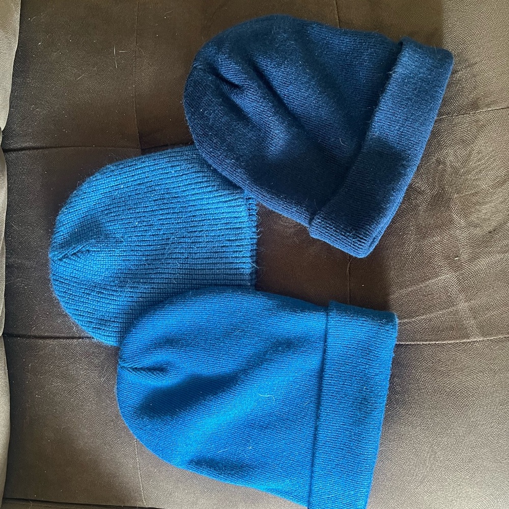Dutch Bros Blue Knit Beanie Hat Bundle
